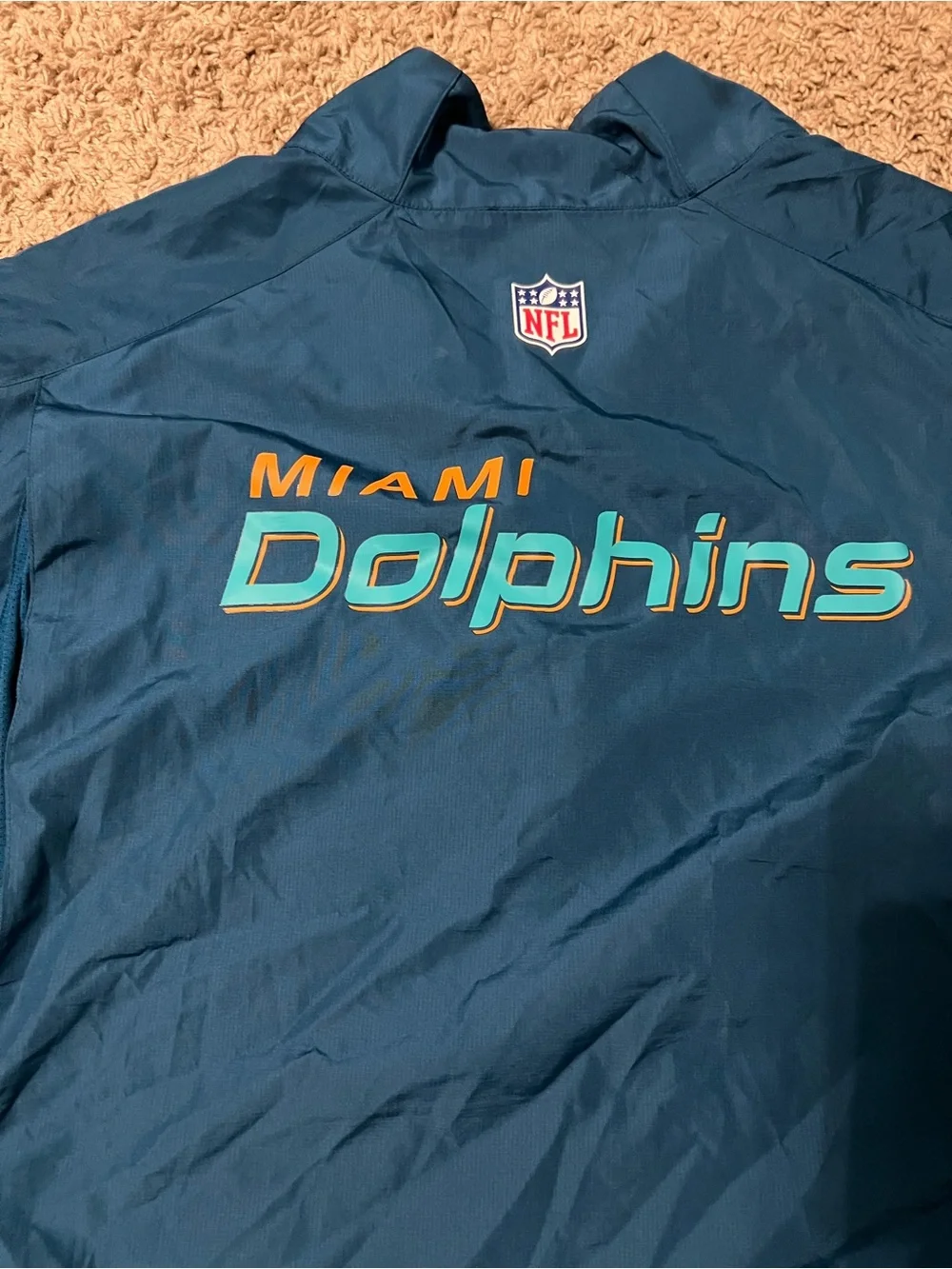 Men Nike dolphins wind breaker